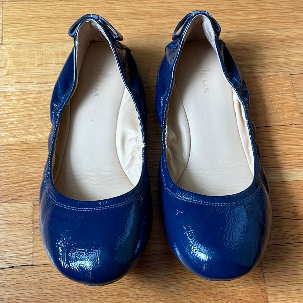 Cole Haan Navy Blue Patent Leather Ballet Flats Shoes Women Rounded Toe 9B Bow